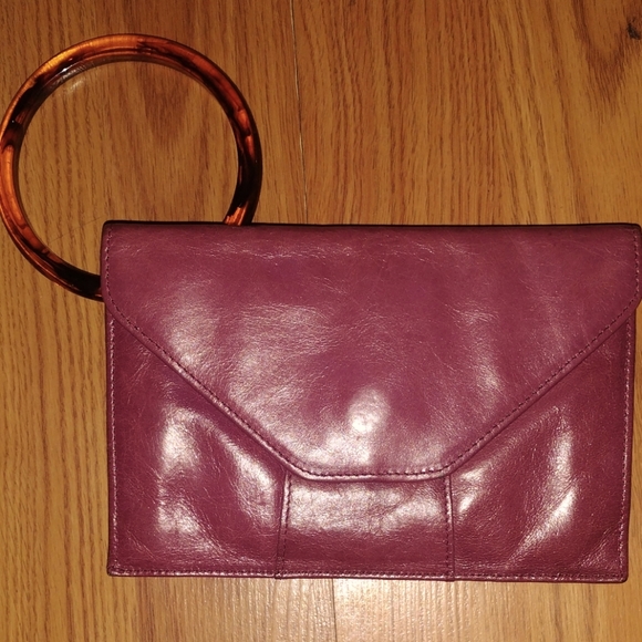 HOBO Handbags - Envelope Style Wristlet/Clutch